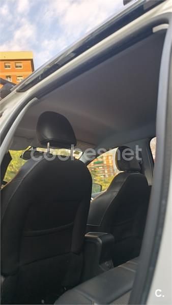 Usado Peugeot 2008 Allure 120 CV (88 kW) 2017 Blanco SUV