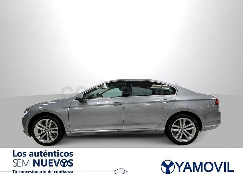 Usado VW Passat Sportline 150 CV (110 kW) 2017 Gris / plata Berlina