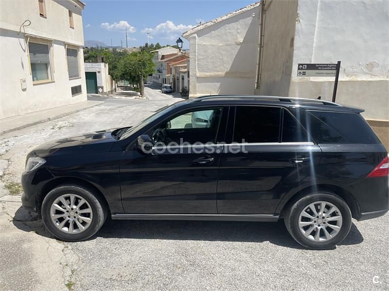 Negro Usado 2014 Mercedes ML350 SUV | 20.999 € (Un poco caro) - Imagen 1/4