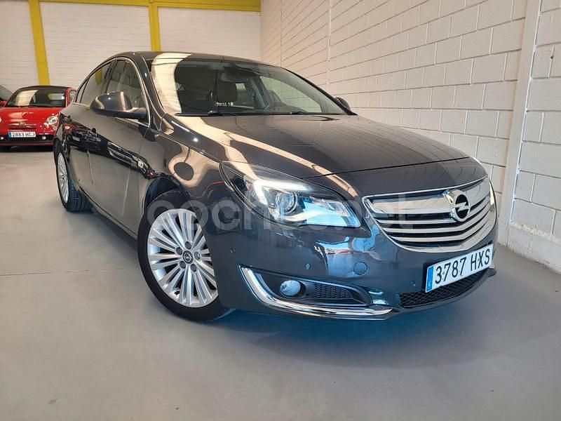 Gris / plata Usado 2014 Opel Insignia Selective Berlina | 8900 € (Un poco caro) - Imagen 1/4