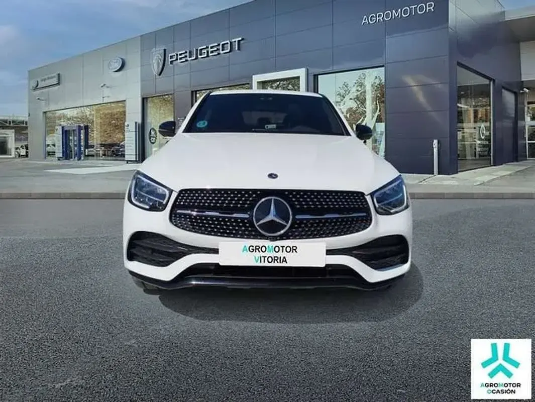 Usado Mercedes GLC220 194 CV (142 kW) 2022 Blanco SUV