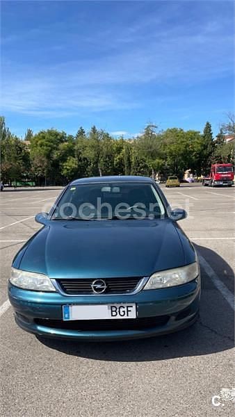 Usado Opel Vectra Comfort 100 CV (73 kW) 2001 Azul Berlina