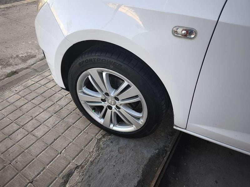 Usado Seat Ibiza SC Sport 90 CV (66 kW) 2010 Blanco Utilitario