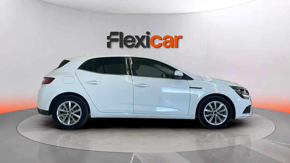 Usado Renault Mégane LIMITED 132 CV (97 kW) 2018 Blanco Berlina