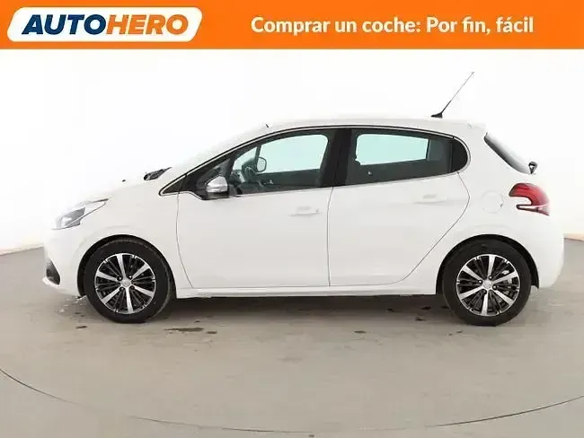 Begagnad Peugeot 208 Allure 110 HK (80 kW) 2016 Vit Halvkombi