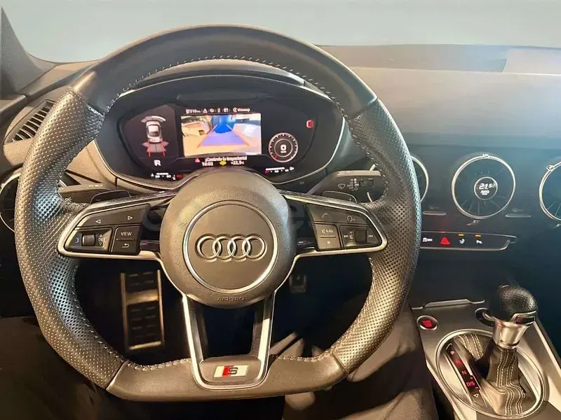 Usado Audi TT S-line plus 197 CV (144 kW) 2019 Gris / plata Coupe