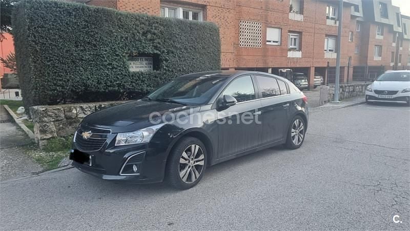 Usado Chevrolet Cruze LTZ 141 CV (103 kW) 2014 Negro Berlina