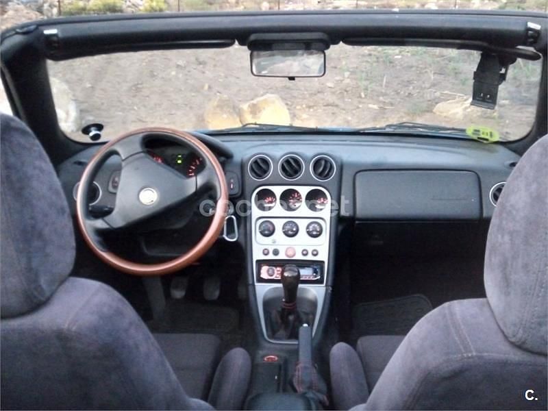 Usado Alfa Romeo Spider 165 CV (121 kW) 2004 Azul Descapotable