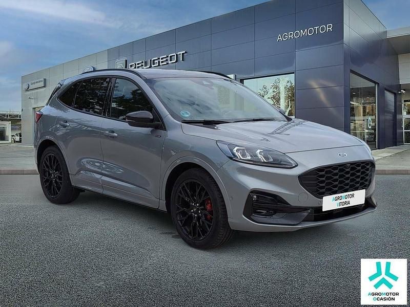 Usado Ford Kuga ST-Line X 150 HP (110 kW) 2023 Prateado SUV