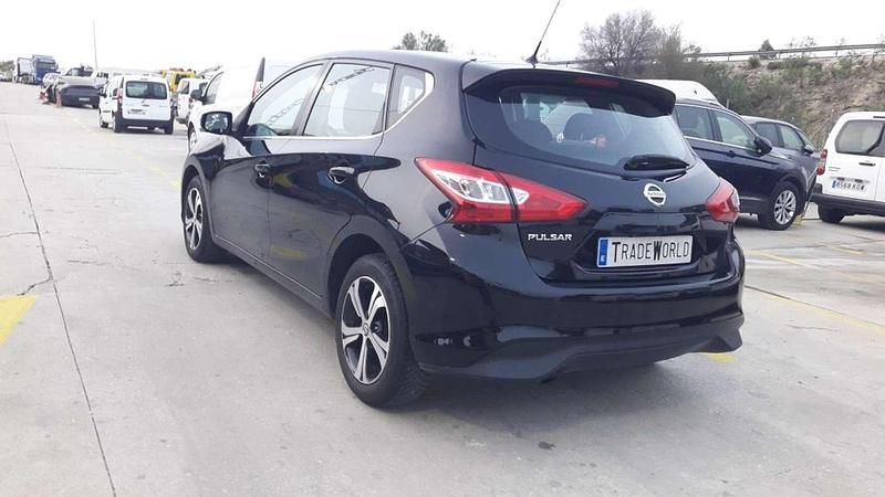 Usado Nissan Pulsar N-Connecta 110 CV (80 kW) 2018 Negro Utilitario