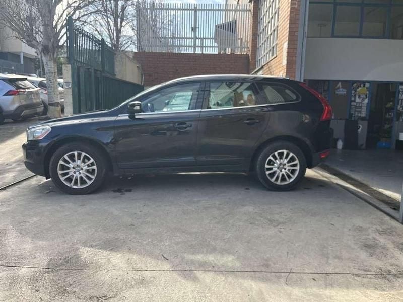 Usado Volvo XC60 Kinetic 205 CV (150 kW) 2011 Negro SUV