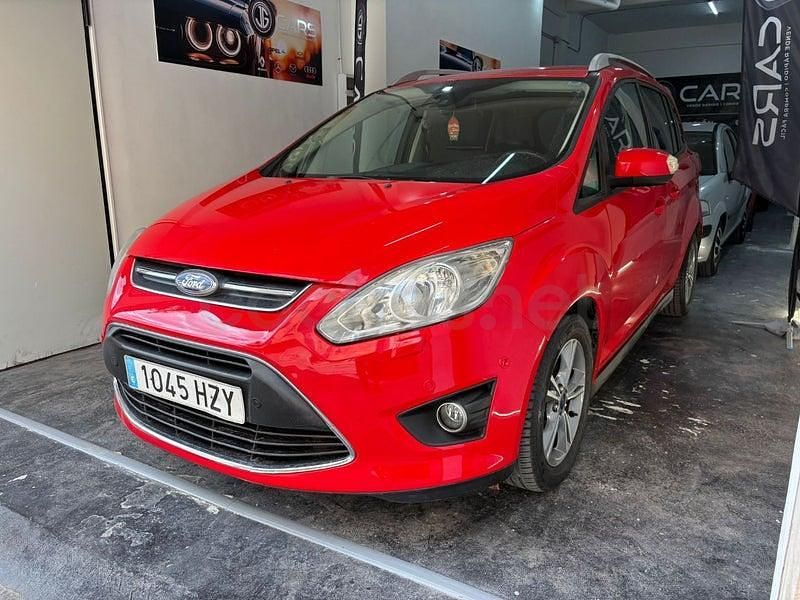 Usado Ford Grand C-Max 115 CV (84 kW) 2014 Rojo Monovolumen