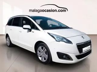 Blanco Usado 2016 Peugeot 5008 Style Monovolumen | 10.190 € (Precio justo) - Imagen 1/4