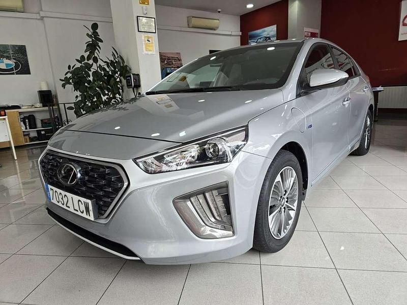 Gris Usado 2019 Hyundai Ioniq Berlina | 17.490 € (Precio justo) - Imagen 1/4