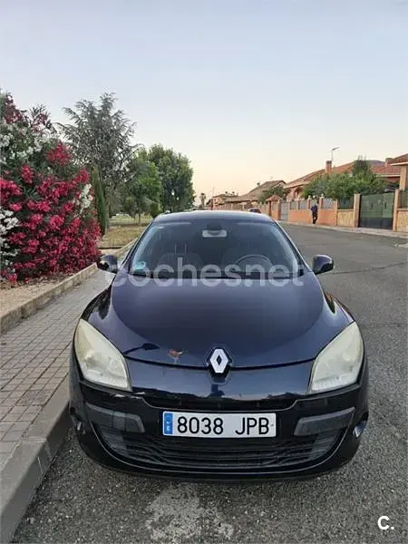 Usado Renault Mégane Privilege 130 CV (95 kW) 2010 Azul Berlina