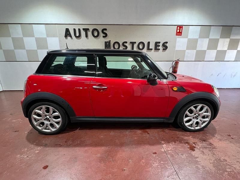 Usado Mini Cooper D 110 CV (80 kW) 2009 Rojo Utilitario
