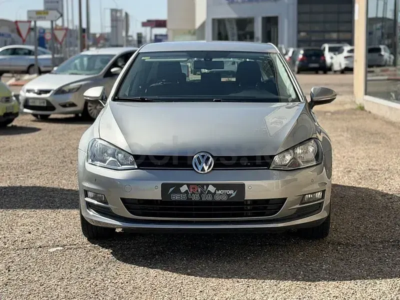 Usado VW Golf VII Advance 150 CV (110 kW) 2014 Gris / plata Berlina
