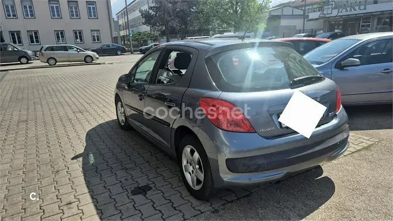 Usado Peugeot 207 110 CV (80 kW) 2008 Gris / plata Berlina