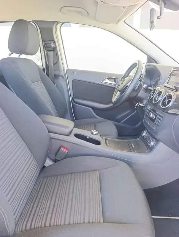 Usado Mercedes B200 136 CV (100 kW) 2013 Blanco Utilitario