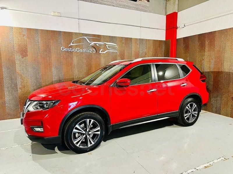 Usado Nissan X-Trail N-Connecta 177 CV (130 kW) 2018 Rojo SUV