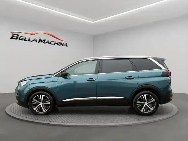 Usado Peugeot 5008 GT-line 130 CV (95 kW) 2019 Verde SUV