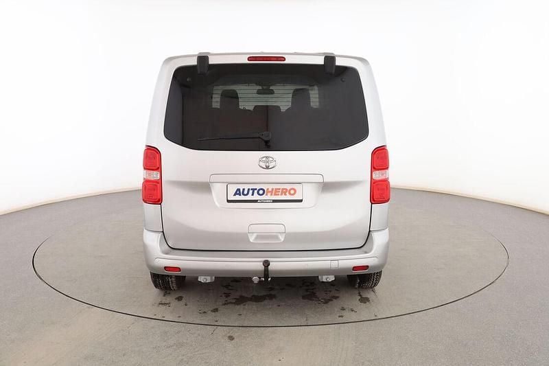 Usado Toyota Proace Verso Advance 150 CV (110 kW) 2017 Gris Familiar