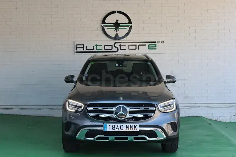 Usado Mercedes GLC300e 320 CV (235 kW) 2022 Gris / plata SUV