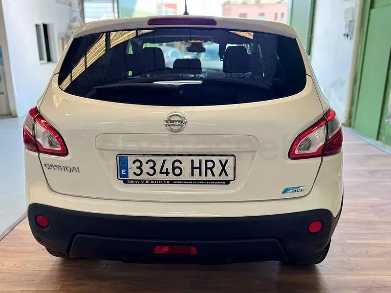 Usado Nissan Qashqai Acenta 130 CV (95 kW) 2013 Blanco SUV