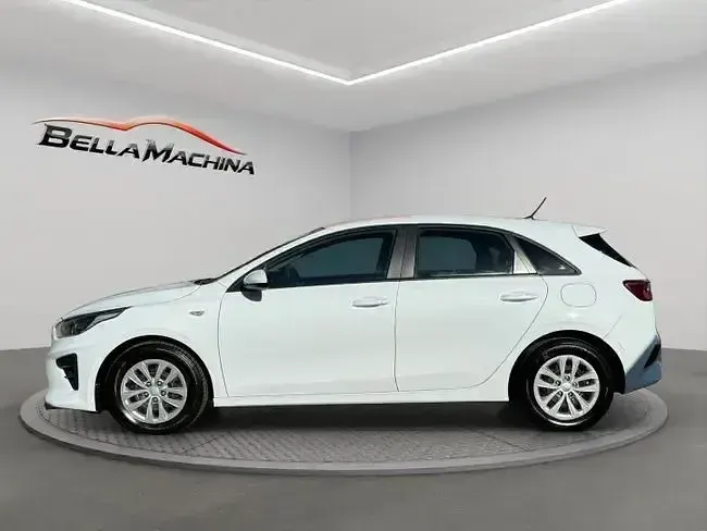 Usado Kia Ceed 115 CV (84 kW) 2020 Blanco Utilitario