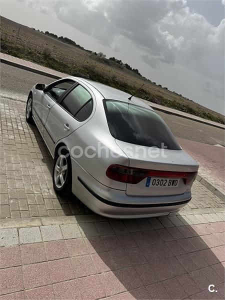Usado Seat Toledo Sport 110 CV (80 kW) 2002 Gris / plata Berlina