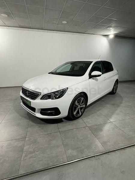 Usado Peugeot 308 Allure 130 CV (95 kW) 2020 Blanco Berlina