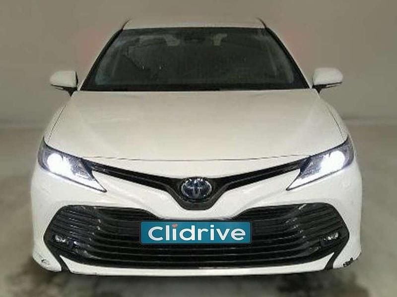 Usado Toyota Camry Advance 178 CV (130 kW) 2020 Blanco Berlina
