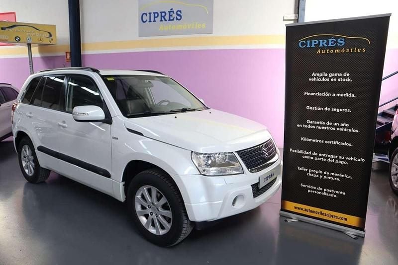 Blanco Usado 2010 Suzuki Grand Vitara City SUV | 14.900 € (Un poco caro) - Imagen 1/4