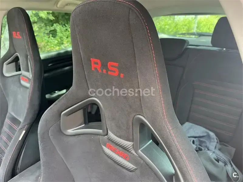 Usado Renault Mégane IV Trophy 300 CV (220 kW) 2019 Amarillo Berlina