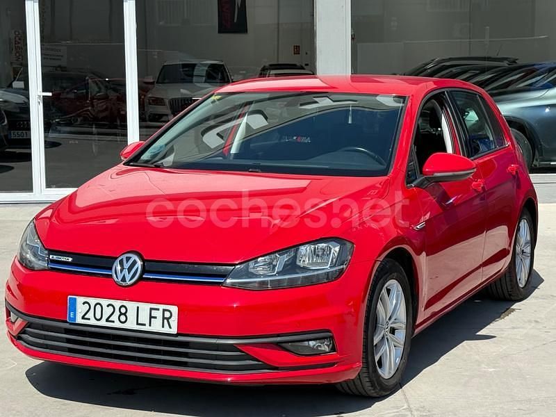Rojo Usado 2020 VW Golf VIII Edition Berlina | 14.500 € (Precio justo) - Imagen 1/4