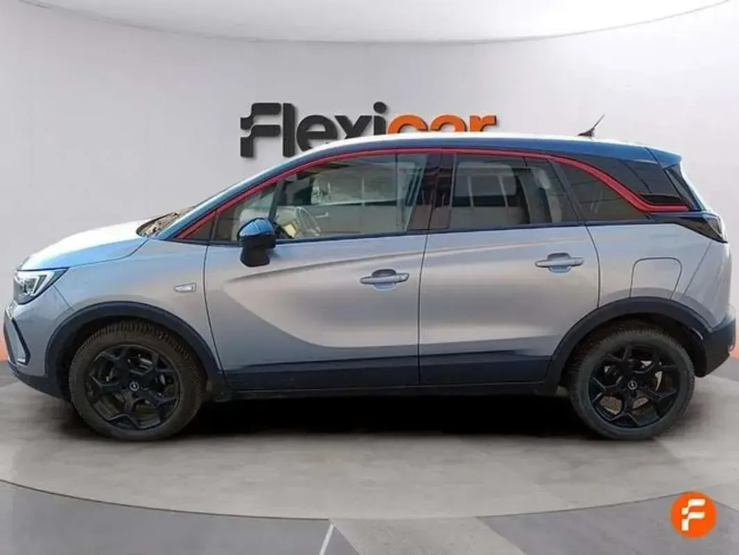 Usado Opel Crossland GS Line 110 CV (80 kW) 2022 Gris SUV