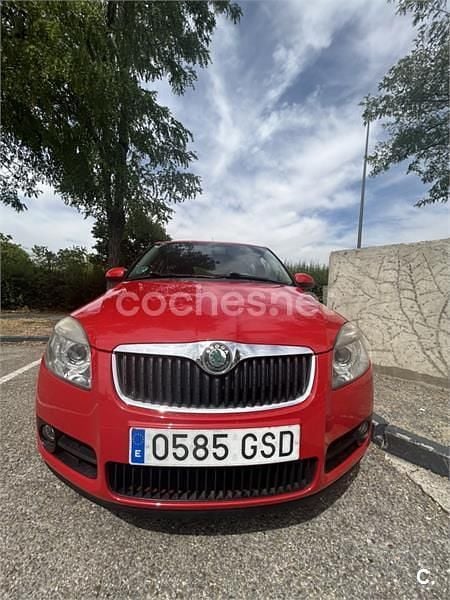 Rojo Usado 2009 Skoda Fabia Berlina | 4499 € (Precio justo) - Imagen 1/4