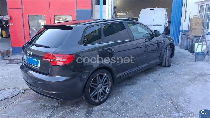 Usado Audi A3 Ambition 140 CV (102 kW) 2010 Negro Berlina