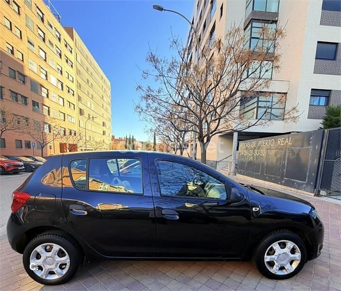Usado Dacia Sandero Lauréate 75 CV (55 kW) 2014 Negro Berlina