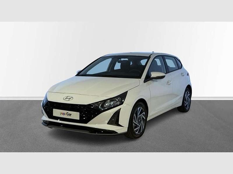 Usado Hyundai i20 101 CV (74 kW) 2024 Blanco Utilitario