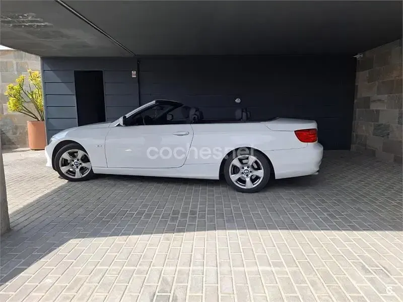 Usado BMW 320 Cabriolet 170 CV (125 kW) 2010 Blanco Descapotable