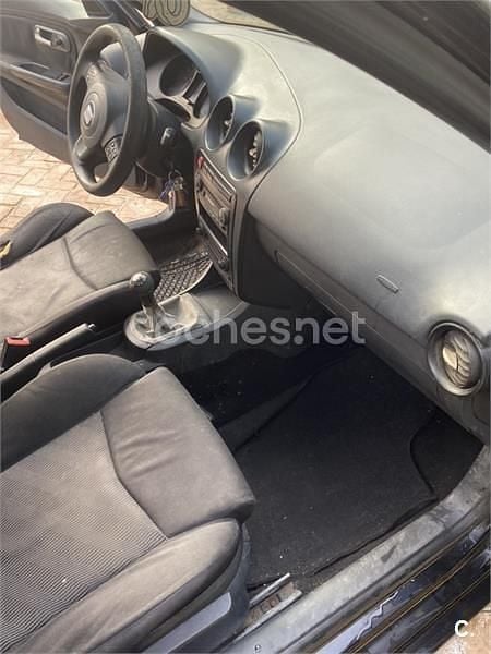 Usado Seat Ibiza Sport 100 HP (73 kW) 2005 Preto Citadino