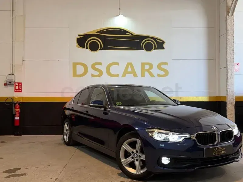 Usado BMW 318 Comfort Edition 150 CV (110 kW) 2018 Azul Berlina