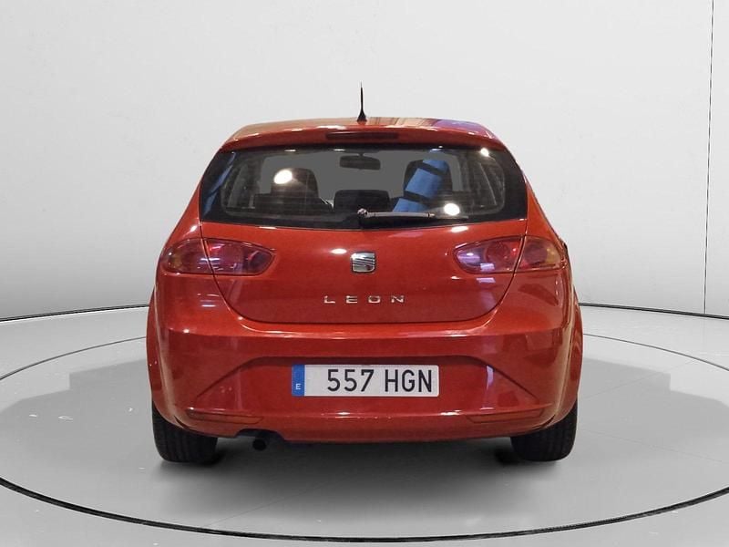 Usado Seat Leon Copa 105 CV (77 kW) 2011 Rojo Utilitario