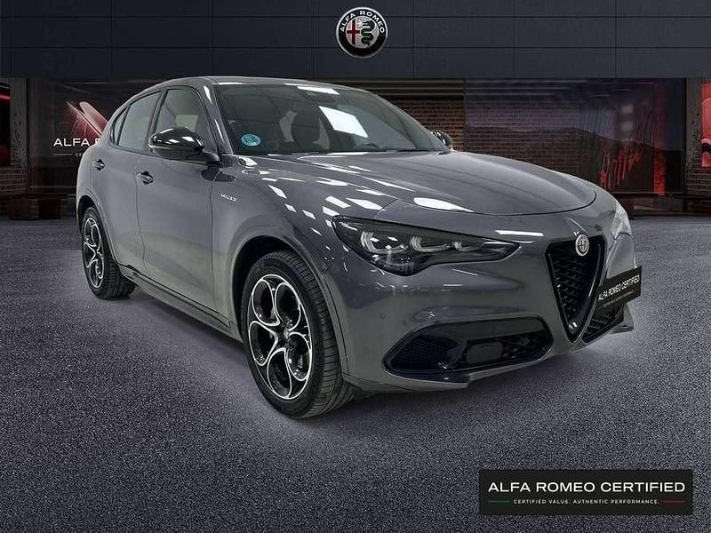 Usado Alfa Romeo Stelvio Veloce 212 CV (155 kW) 2023 Gris SUV