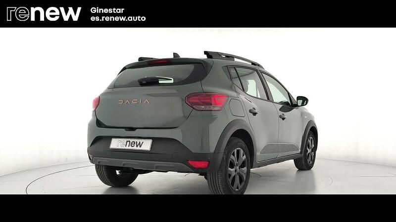 Usado Dacia Sandero Extreme 101 CV (74 kW) 2025 Verde Berlina