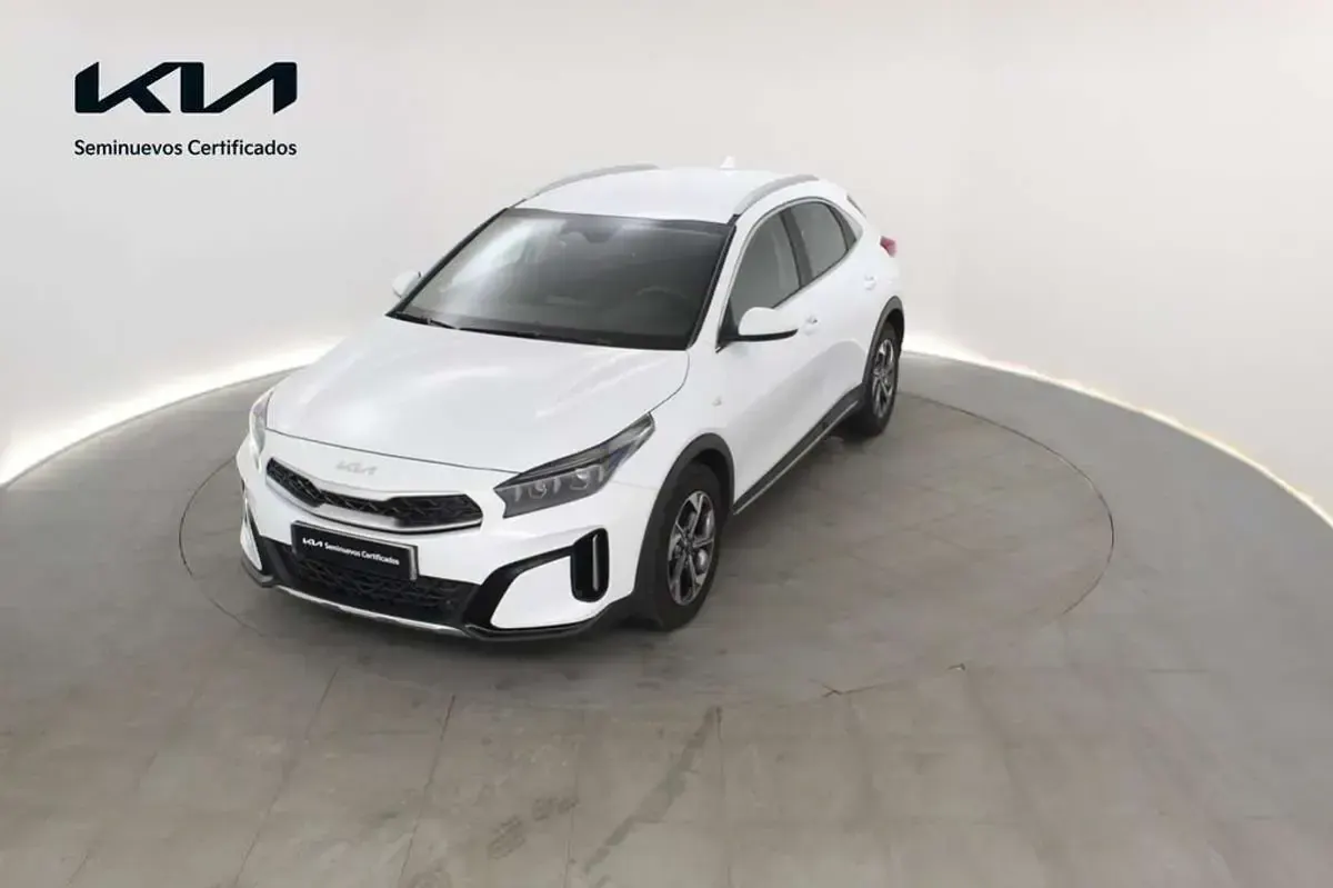 Usado Kia XCeed 101 CV (74 kW) 2025 Blanco SUV