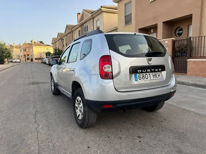 Usado Dacia Duster Ambiance 107 CV (78 kW) 2012 Gris / plata SUV