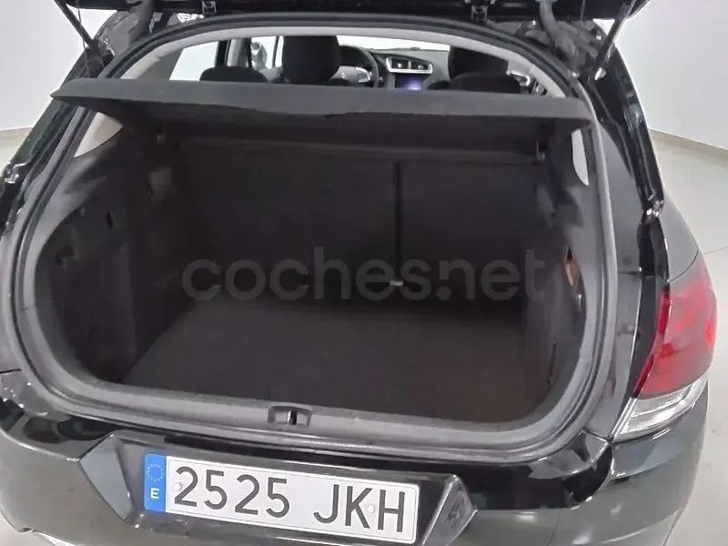 Usado Citroën C4 Feel 130 CV (95 kW) 2015 Negro Berlina