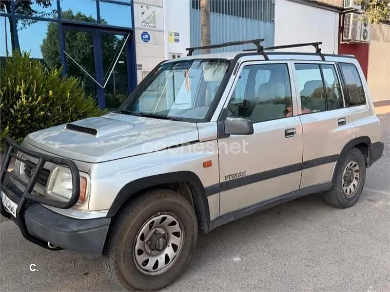 Usado Suzuki Vitara 75 CV (55 kW) 1999 Gris / plata SUV